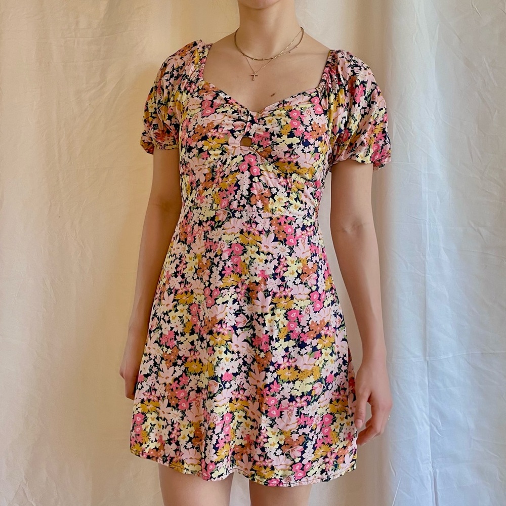 NWOT Billabong Sweetheart Neckline Puff Sleeve Floral Mini Dress - Picture 1 of 15